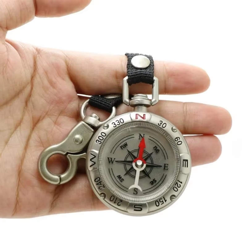 Travel Accessories And Gadgets - Mini kompas z zawieszką na klucze,