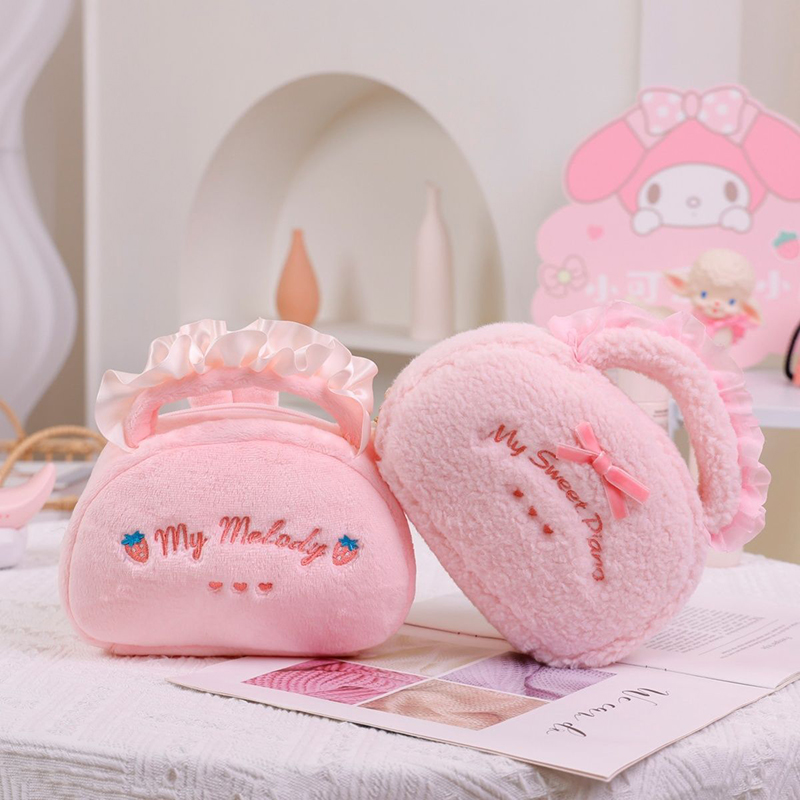 Pluszowa kosmetyczka My Melody – Camera Bag Travel recenzja i cena